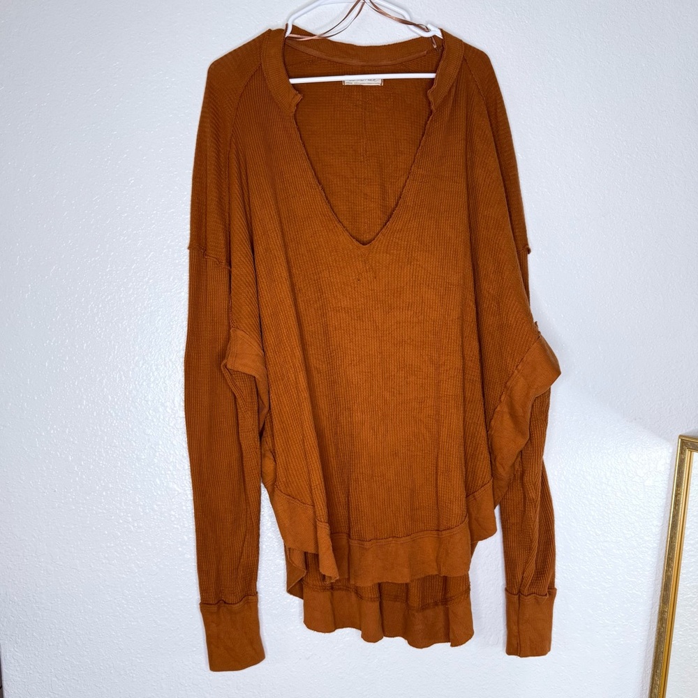 🍓 We The Free People Waffle Knit Drop Shoulder Deep V Neck Brown Shirt Medium